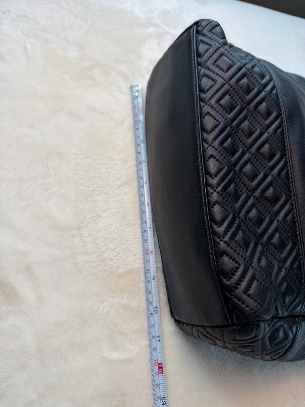 Tory Burch Fleming Chain Tote - Picture 3 of 6